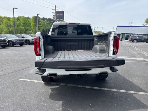 Certified 2024 GMC Sierra 1500 AT4 w/ AT4 Premium Package AWD/4WD image 52