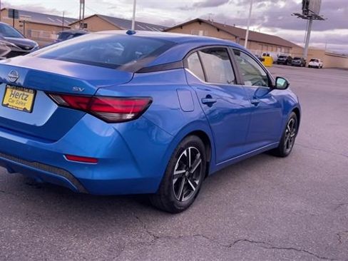 Used 2024 Nissan Sentra SV image 9