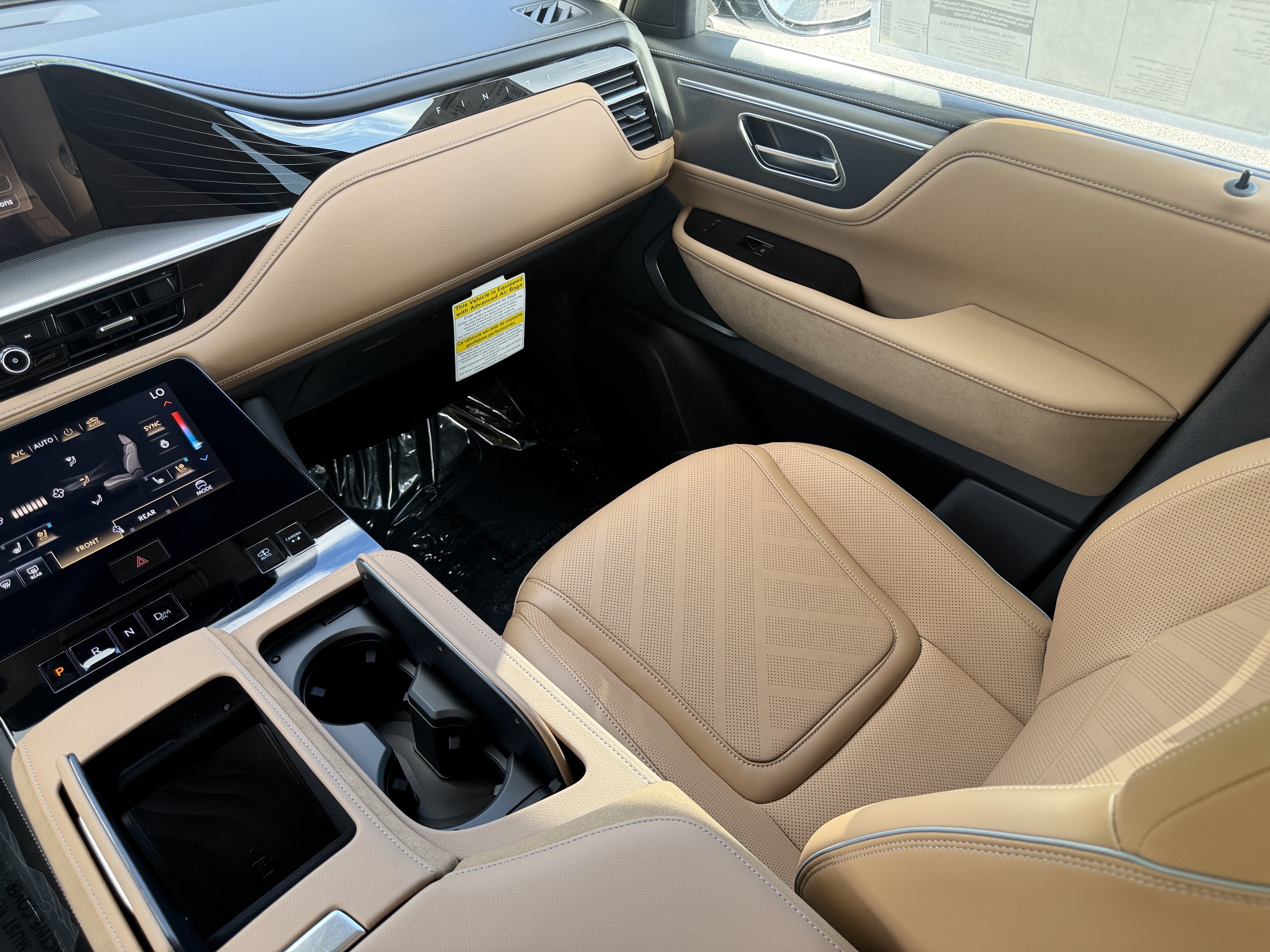 New 2027 INFINITI QX80 Luxe w/ Cargo Package RWD image 17