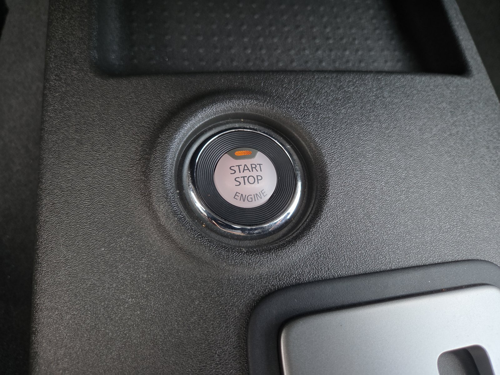 Used 2021 Nissan Frontier PRO-4X w/ Pro-4x Utility Package AWD/4WD image 22