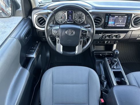 Used 2018 Toyota Tacoma SR5 image 17