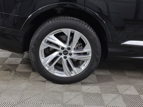 Used 2023 Audi Q7 2.0T Premium Plus w/ Convenience Package AWD/4WD image 9