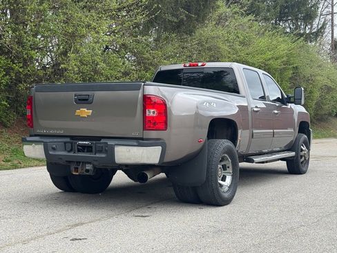 Used 2013 Chevrolet Silverado 3500 LTZ w/ LTZ Plus Package AWD/4WD image 5