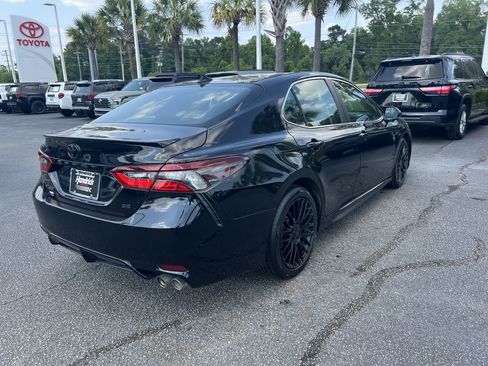 Used 2022 Toyota Camry SE FWD image 10