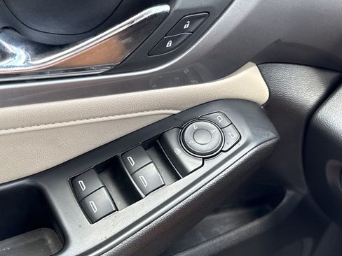 Used 2023 Chevrolet Traverse LS w/ Safety Package FWD image 18