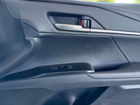 Used 2025 Toyota Camry SE FWD image 26