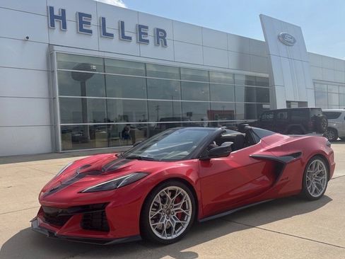 Used 2025 Chevrolet Corvette ZR1 RWD image 3