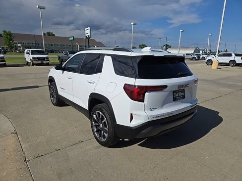 Used 2025 GMC Terrain Elevation w/ Elevation Premium Package AWD/4WD image 7
