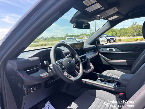 New 2026 Ford Explorer ST-Line RWD image 5