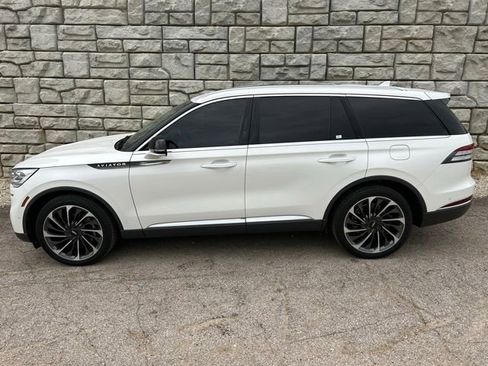 Used 2020 Lincoln Aviator Reserve w/ Equipment Group 202A AWD/4WD image 3