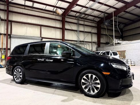Used 2021 Honda Odyssey EX-L image 2