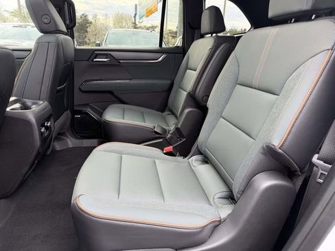 New 2026 GMC Acadia AT4 w/ Luxury Package AWD/4WD image 8