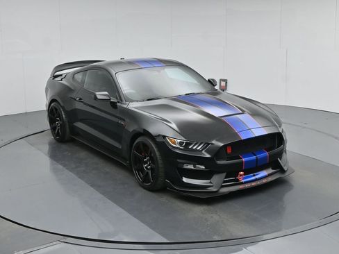 Certified 2017 Ford Mustang Shelby GT350R w/ GT350R Equipment Group 920A image 35