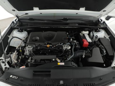 Used 2024 Toyota Camry XSE image 5