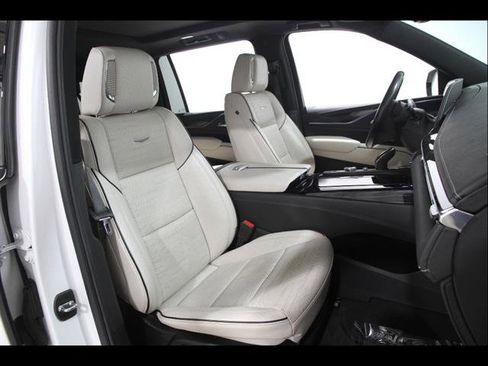 Used 2022 Cadillac Escalade ESV Sport w/ Touring Package AWD/4WD image 19