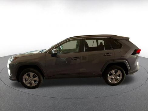 Used 2025 Toyota RAV4 XLE w/ Convenience Package image 9
