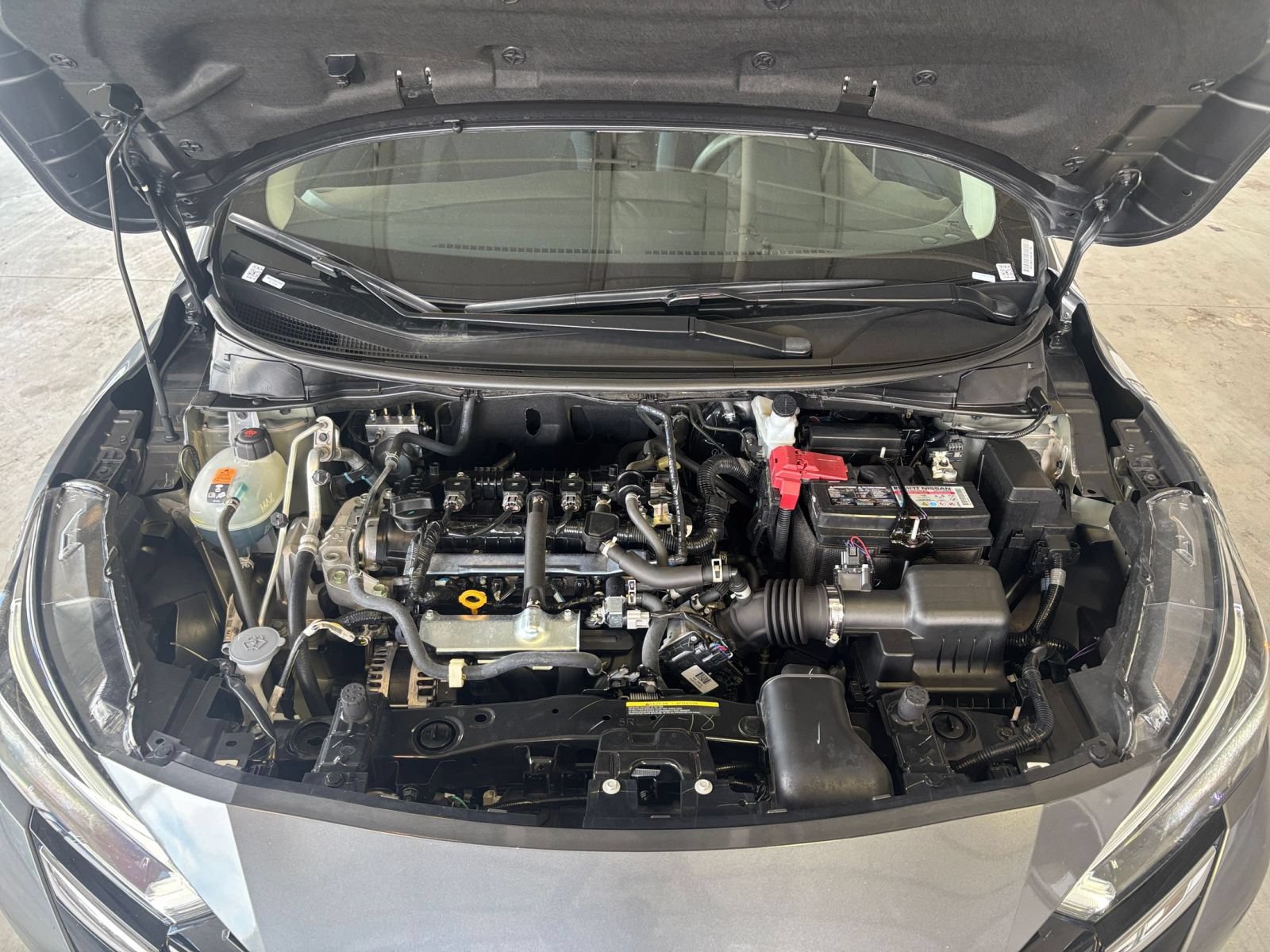 Used 2025 Nissan Versa SV FWD image 30