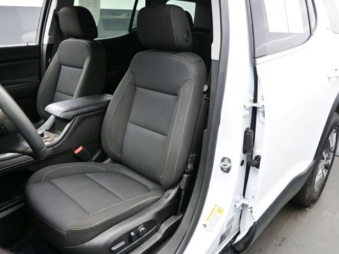 Used 2023 GMC Acadia SLE w/ Driver Convenience Package FWD image 11