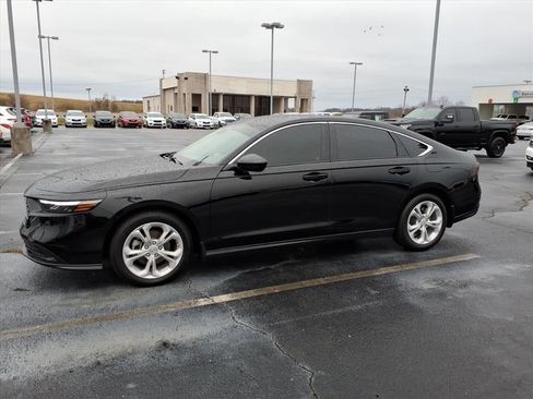 Used 2025 Honda Accord LX image 3