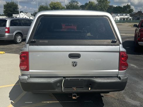 Used 2005 Dodge Dakota SLT image 8