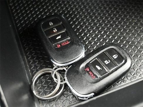 Used 2023 Honda CR-V LX image 15