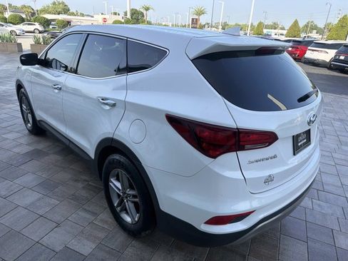 Used 2017 Hyundai Santa Fe Sport FWD image 4