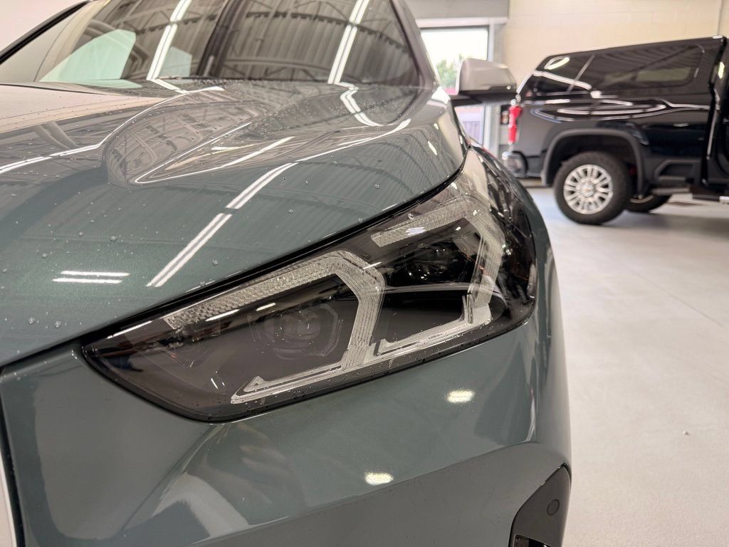 Used 2024 BMW X1 xDrive28i AWD/4WD image 9