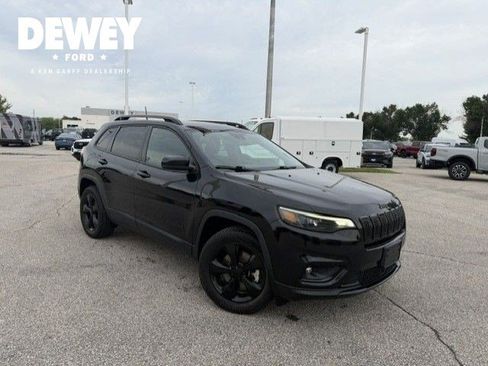 Used 2021 Jeep Cherokee Latitude Plus AWD/4WD image 1