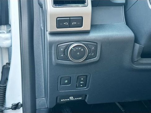 Certified 2022 Ford F350 Lariat w/ Lariat Ultimate Package image 21