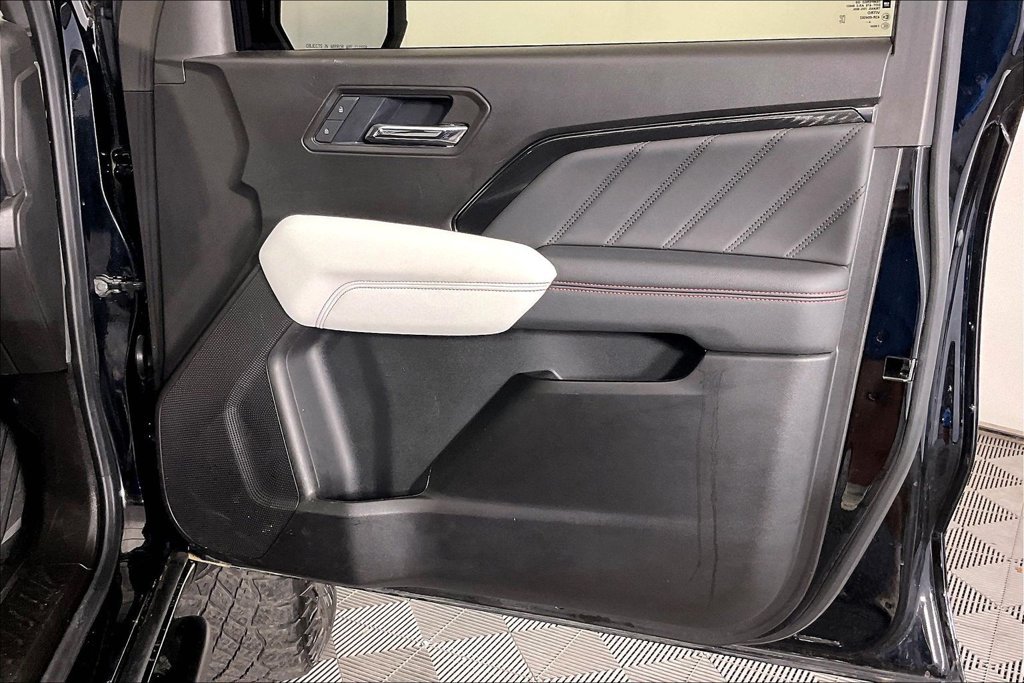 Used 2025 GMC Canyon AT4 w/ AT4X AEV Edition AWD/4WD image 22