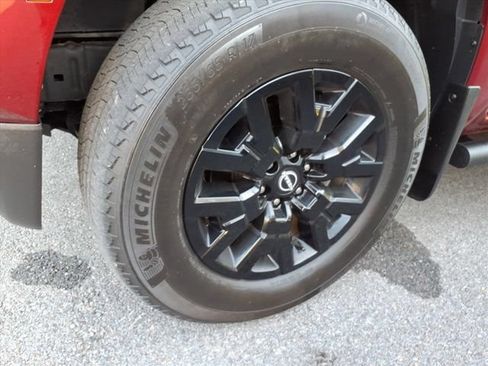 Used 2023 Nissan Frontier SV AWD/4WD image 4
