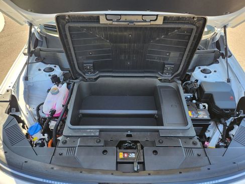 Certified 2025 Hyundai Kona SE FWD image 11