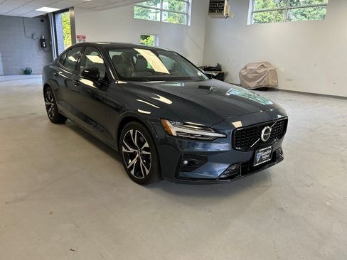 Certified 2025 Volvo S60 B5 Core AWD/4WD image 1