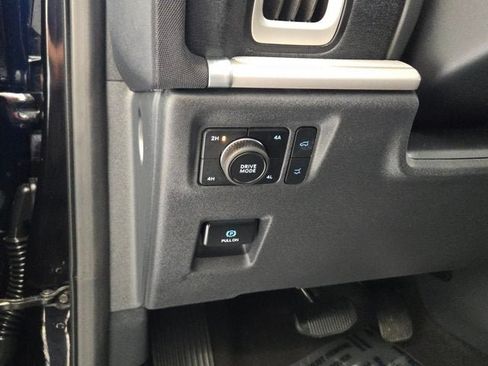 Used 2025 Ford Expedition Max Active AWD/4WD image 25