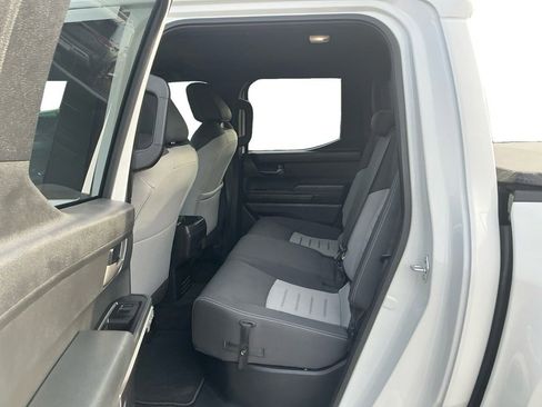 Used 2025 Toyota Tacoma TRD Off-Road image 21