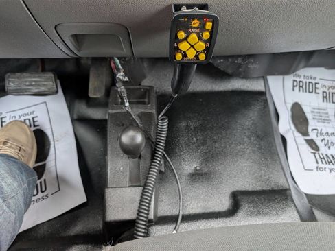 Used 2013 Chevrolet Silverado 2500 W/T w/ Snow Plow Prep Package image 18