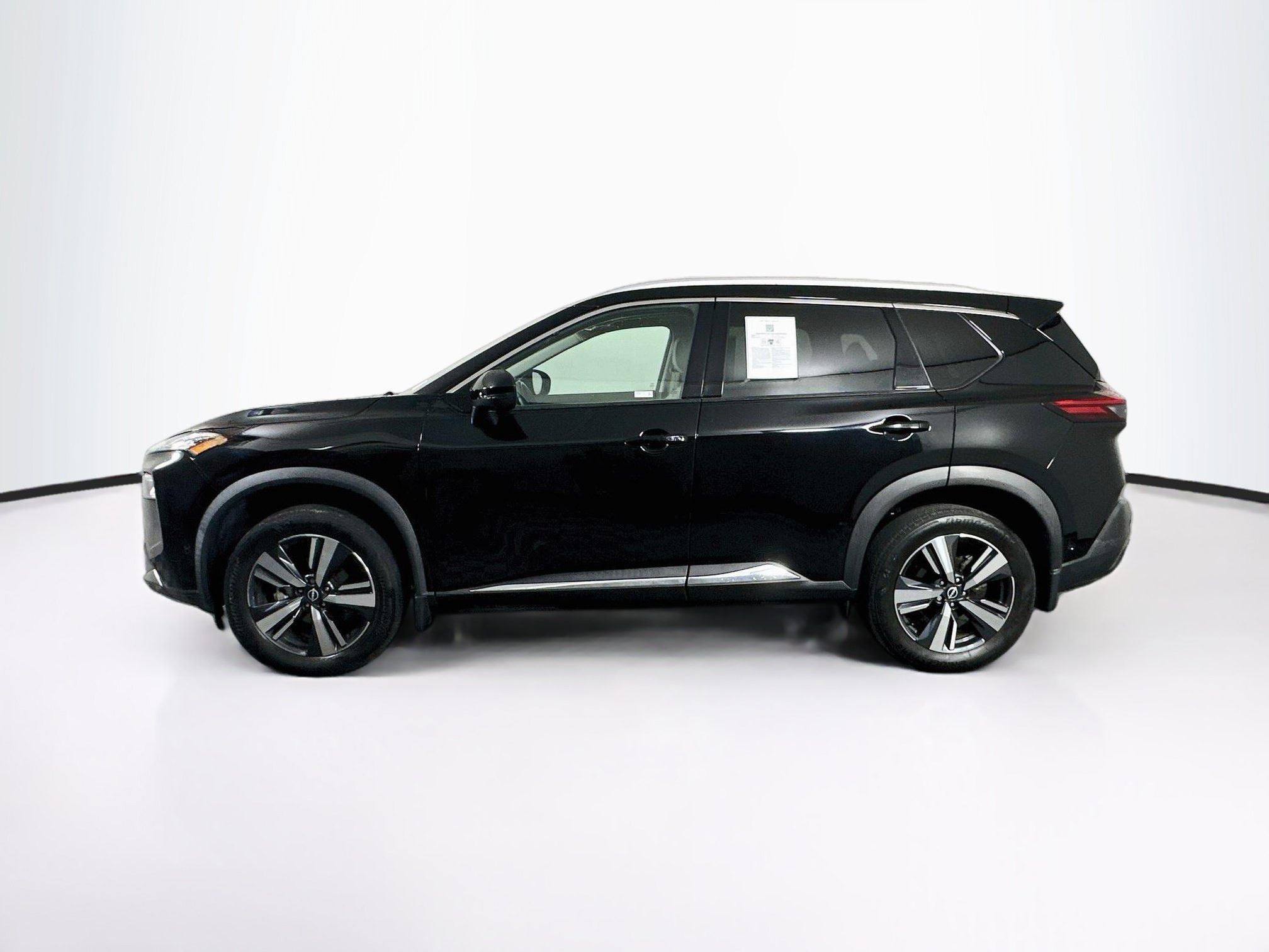 Used 2023 Nissan Rogue SL w/ SL Premium Package FWD image 4