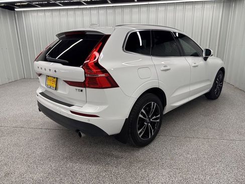 Used 2021 Volvo XC60 T5 Momentum w/ Advanced Package AWD/4WD image 6