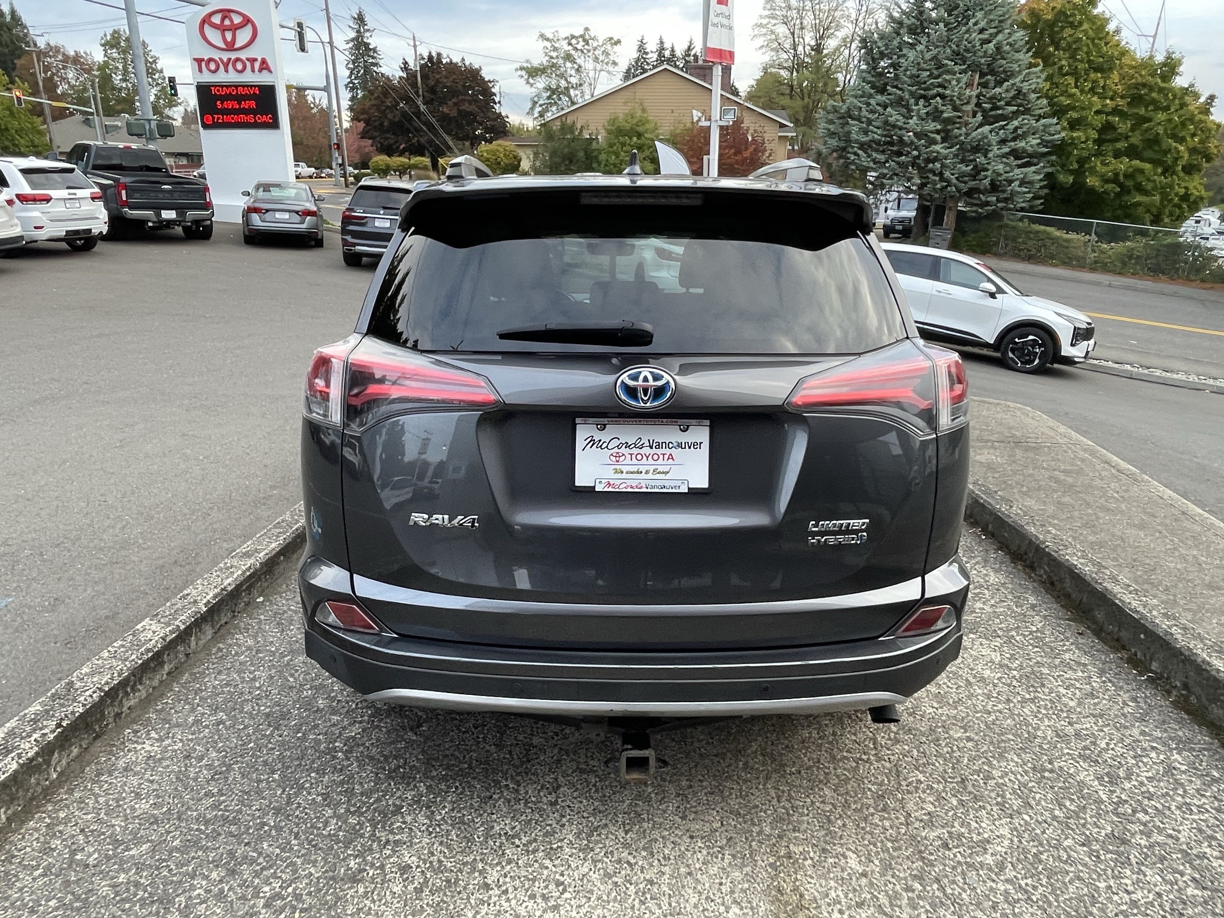 Used 2017 Toyota RAV4 Limited w/ Advanced Technology Package AWD/4WD image 6