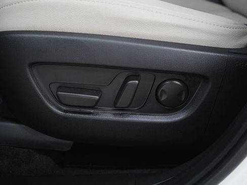 Certified 2024 MAZDA CX-90 Plug-In Hybrid w/ Preferred AWD/4WD image 29