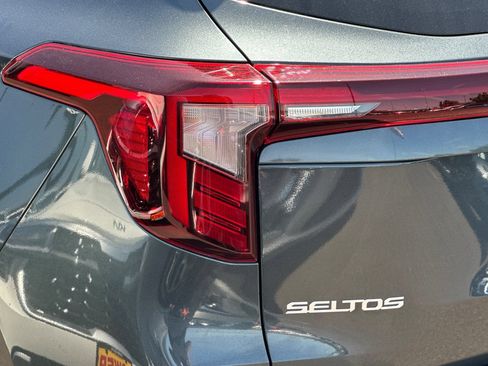 Used 2024 Kia Seltos S AWD/4WD image 26