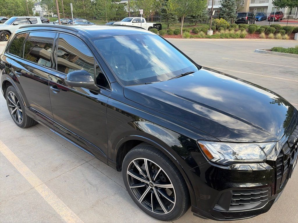 Used 2022 Audi Q7 3.0T Premium Plus w/ Premium Plus Package AWD/4WD image 4