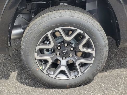 New 2026 RAM 1500 Laramie AWD/4WD image 6
