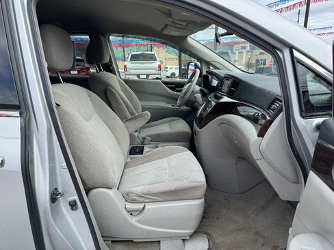 Used 2015 Nissan Quest SV image 16