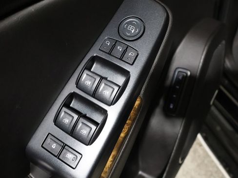 Used 2015 GMC Yukon Denali w/ Touring Package image 16