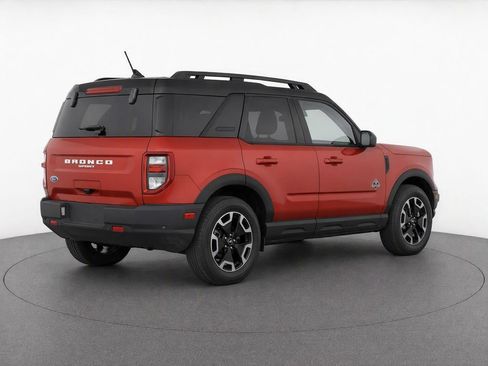 Used 2023 Ford Bronco Sport Outer Banks AWD/4WD image 3