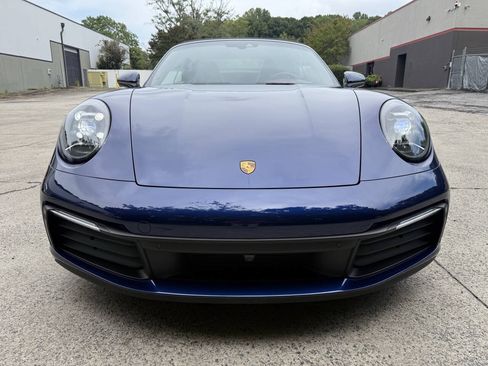 Used 2021 Porsche 911 Carrera RWD image 4