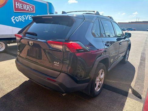 Used 2019 Toyota RAV4 XLE w/ Convenience Package AWD/4WD image 7