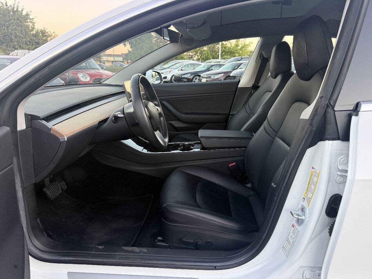 Used 2018 Tesla Model 3 Long Range RWD image 12