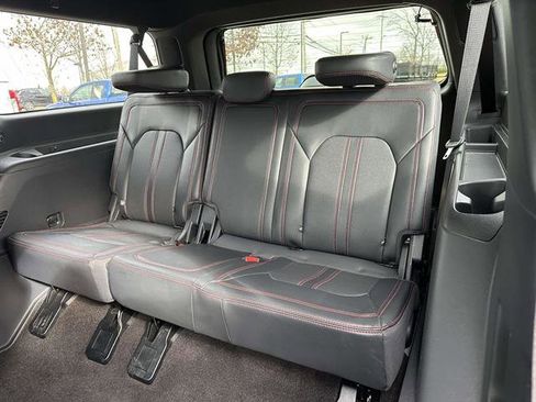 Used 2023 Ford Expedition Max Limited image 11